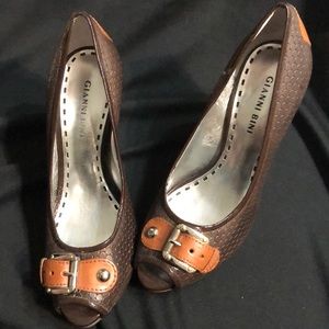 Gianni Bini classy heels